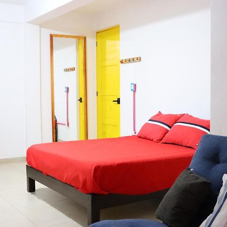 Hotel Casa Mandarine , Amazing Private Rooms W Balcony, Rooftop, Hammocks, Ac, Smartv, 100Mbs! Zihuatanejo Exteriör bild