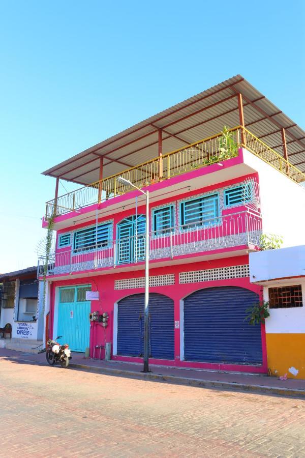 Hotel Casa Mandarine , Amazing Private Rooms W Balcony, Rooftop, Hammocks, Ac, Smartv, 100Mbs! Zihuatanejo Exteriör bild